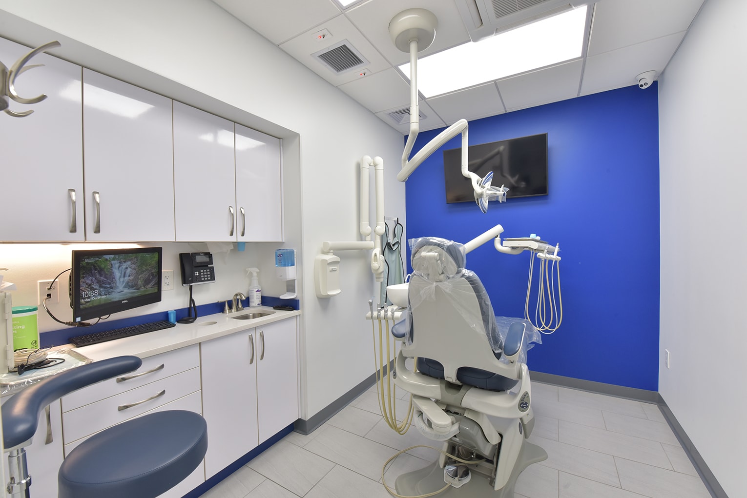 mediDental care | Ceramic Crowns, Dental Bridges and Implant Dentistry