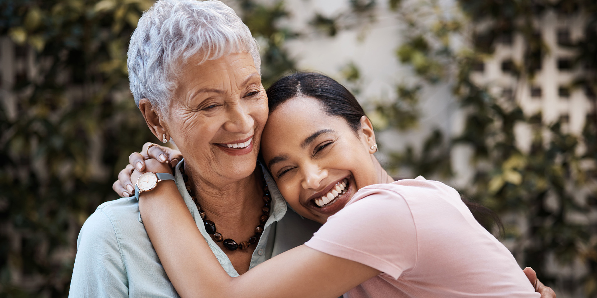 mediDental care | Extractions, Teeth Whitening and Implant Dentistry